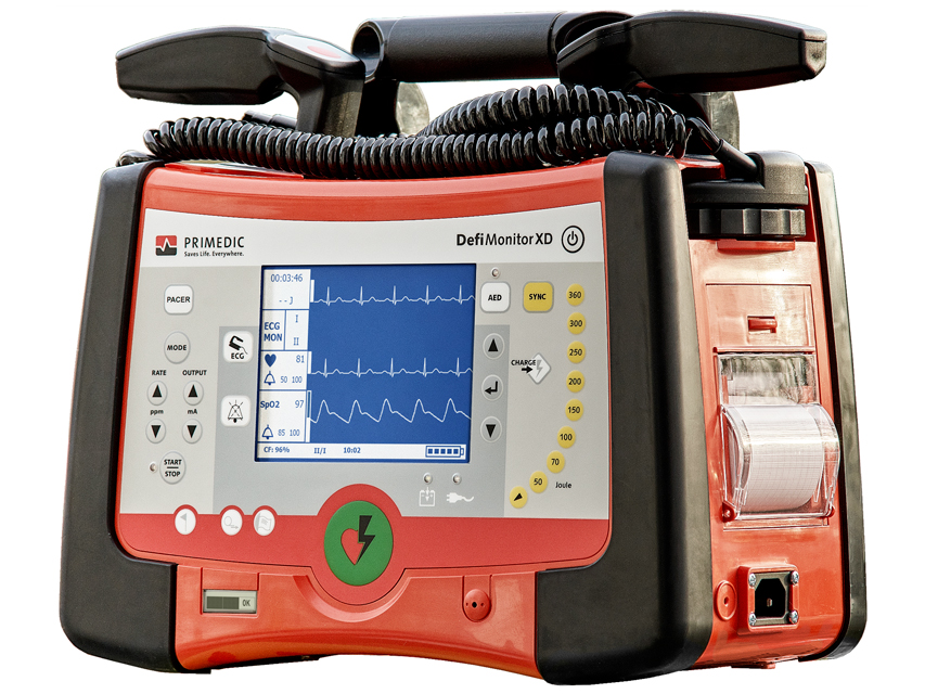 "P10" DefiMonitor XD DEFIBRILÁTOR manuálny + AED so SpO2 — GIMA 35375