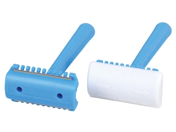 SURGICAL RAZORS - single blade on both sides with comb